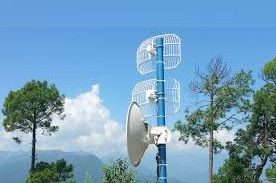 telecom-UBR-pole-team